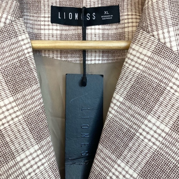 LIONESS Wyoming Oversized Plaid Double Breasted Blazer NEW - Picture 6 of 12